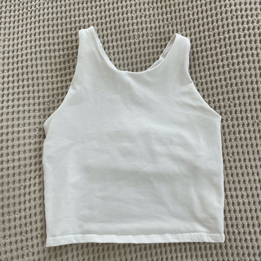 Crop white workout tank